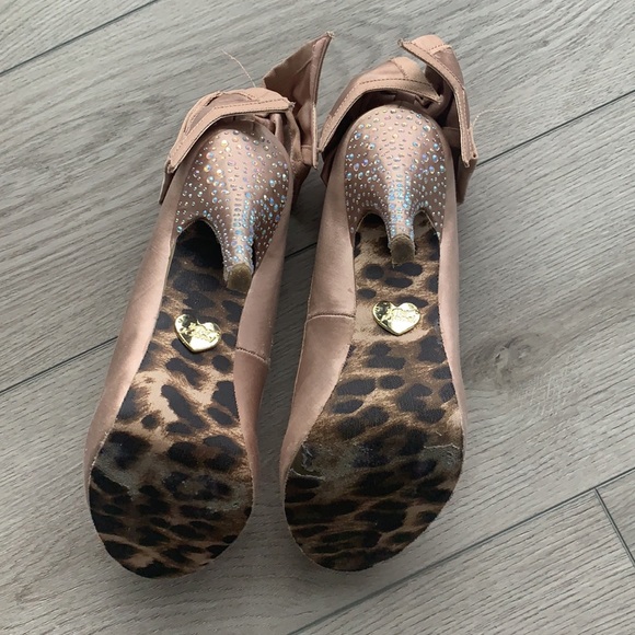 Betsy Johnson Ballet Pink Pumps with Bedazzled Heels - Picture 4 of 5